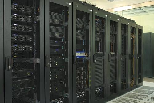 607ce59ae685b.jpg 服務器配置哪些參數.jpg